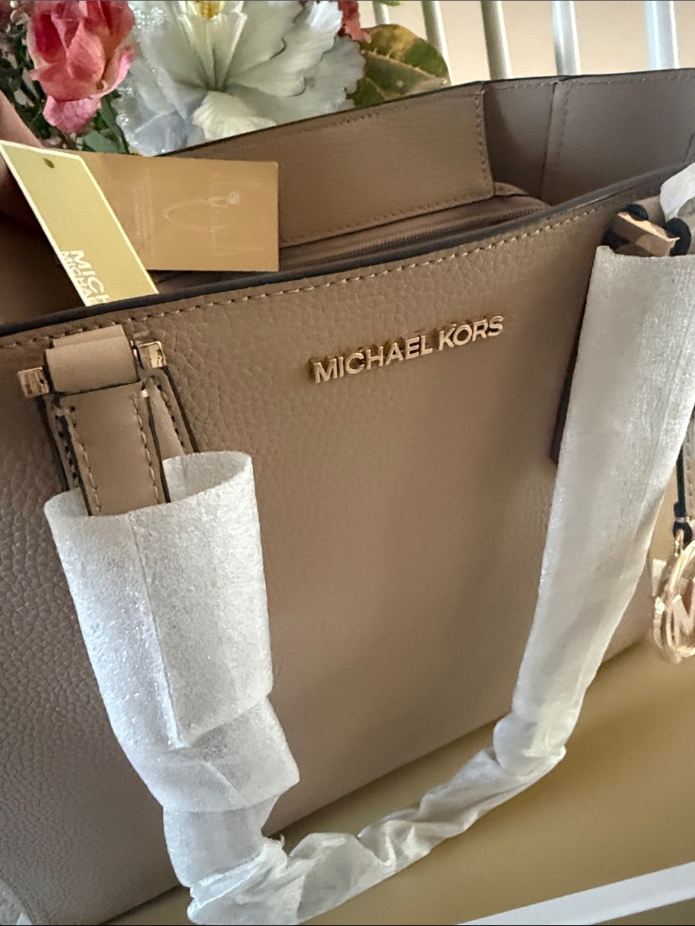 Michael Kors Kimberly Large 3 in 1 Tote 3 Piece 
  Brand New Authentic 13x11